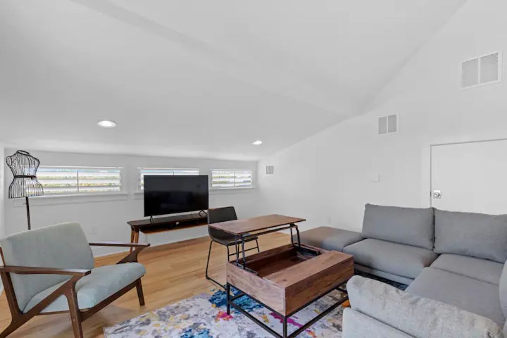 Photo of Bedroom in Blackshear-Prospect Hill