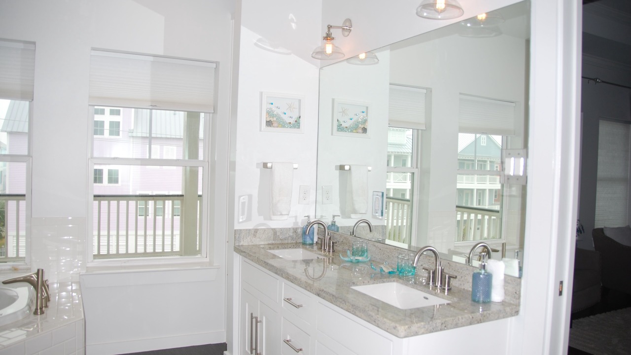 Photo of Bathroom in Beachside Village