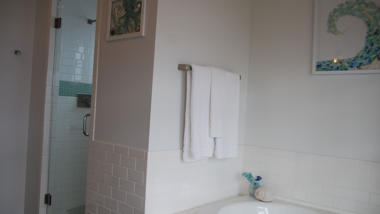Photo of Bathroom in Beachside Village