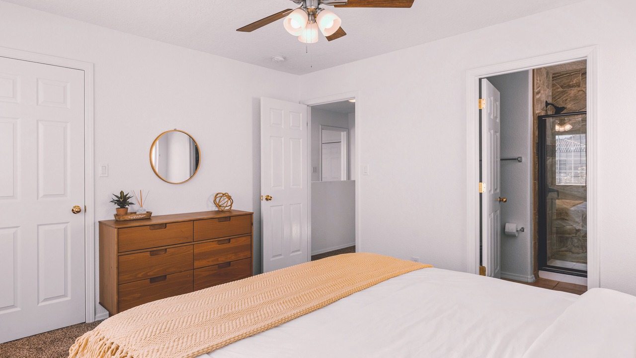 Photo of Bedroom in Albuquerque