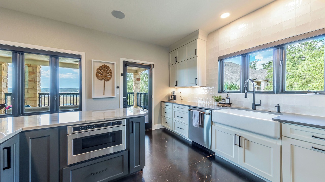 Photo of Kitchen in Point Venture