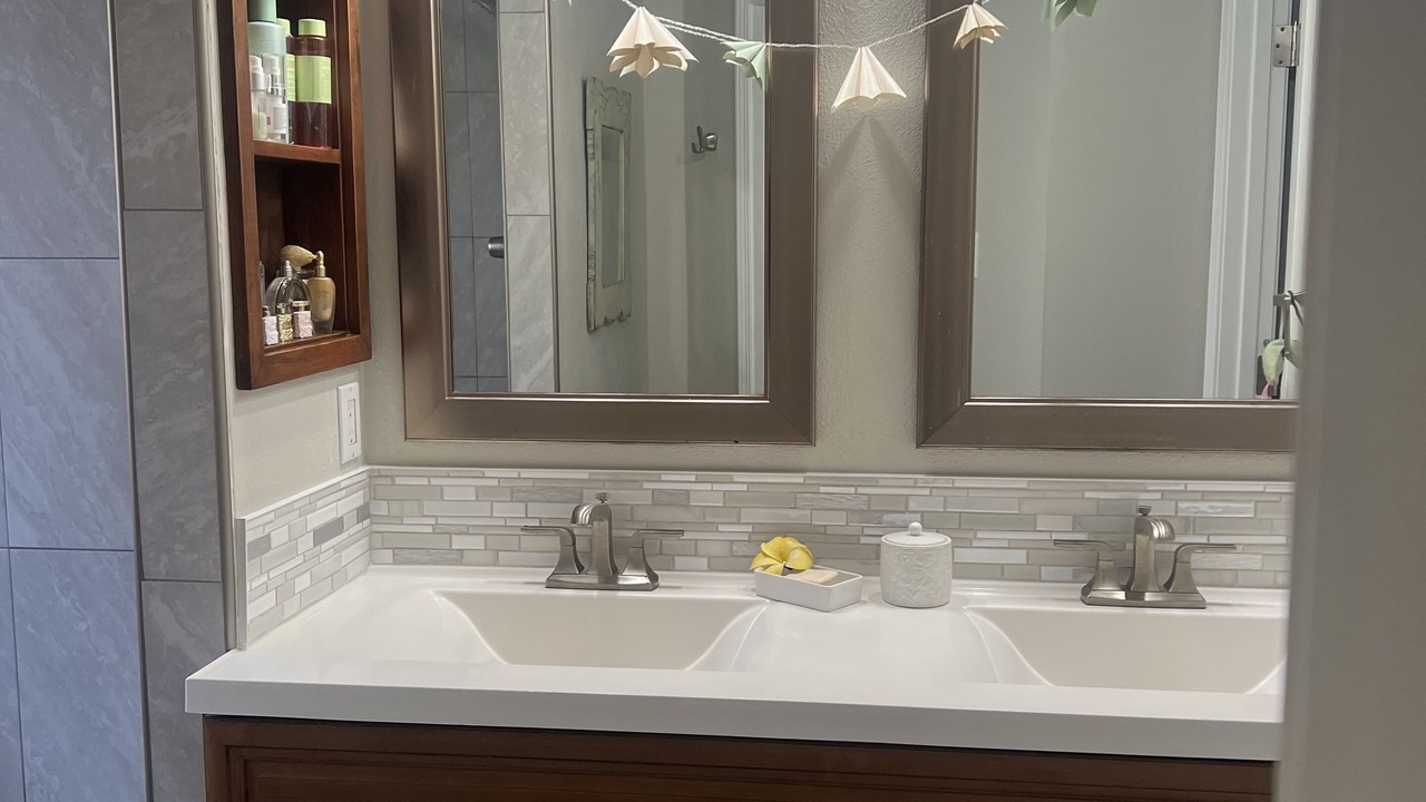 Photo of Bathroom in Parkway