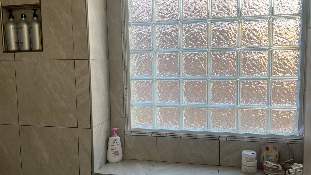 Photo of Bathroom in Parkway