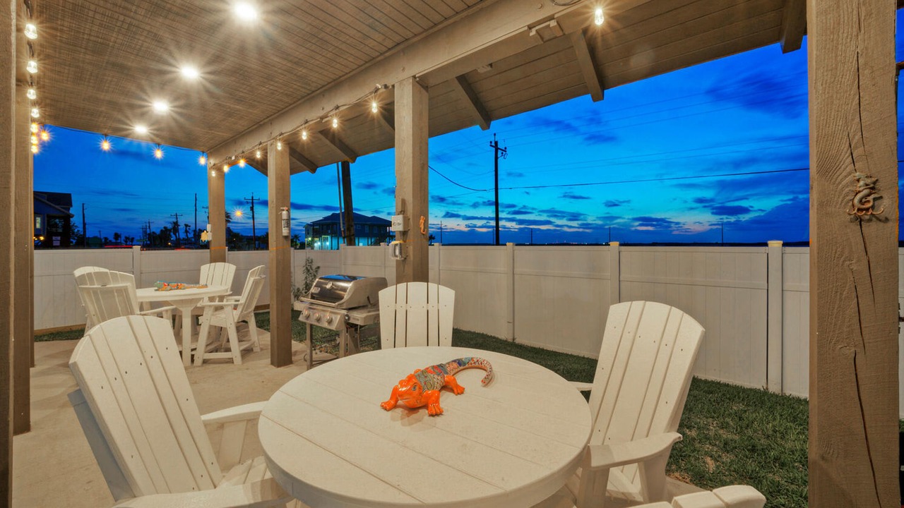 Photo of Patio Balcony in Leeward Sands