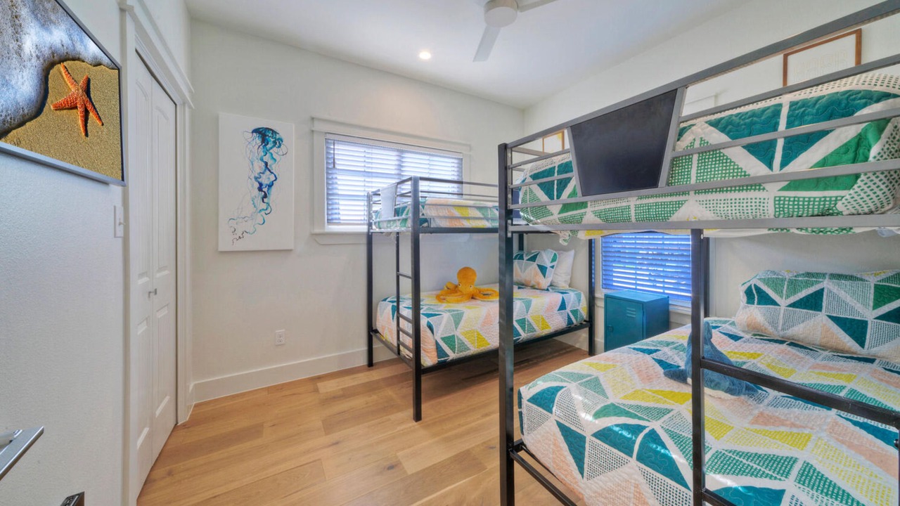 Photo of Bedroom in Leeward Sands