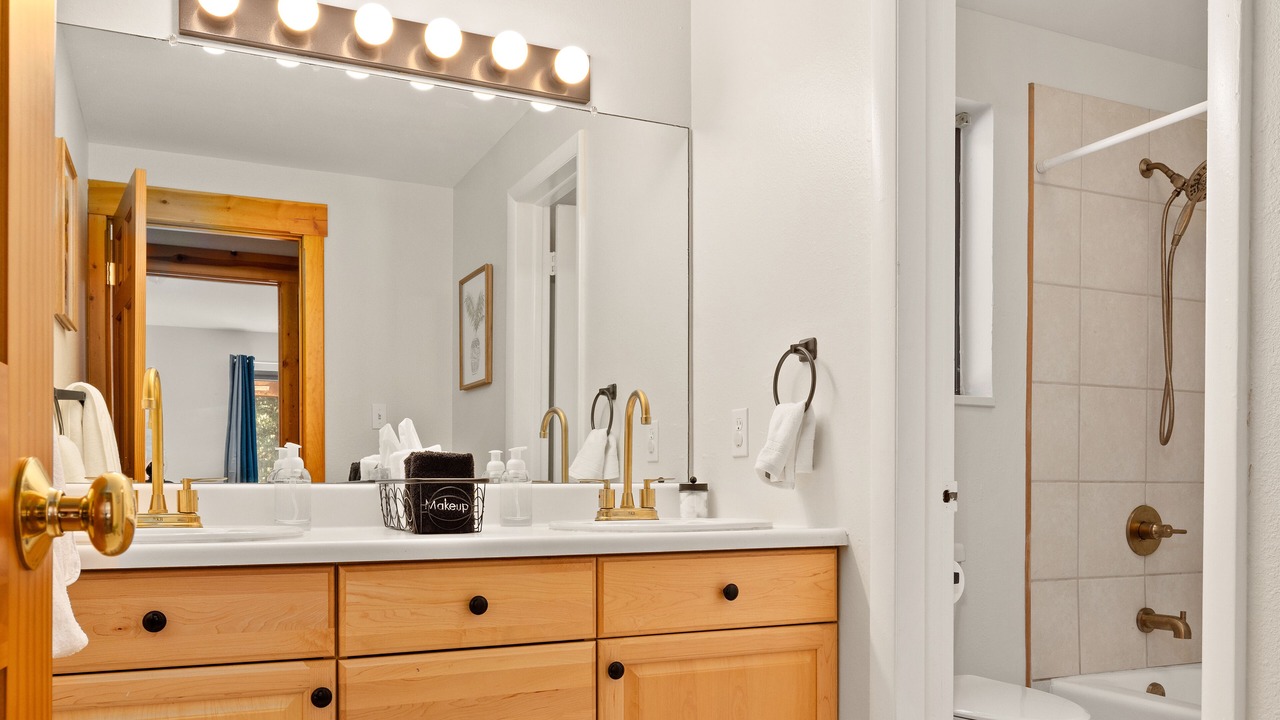 Photo of Bathroom in Hangen Ranch And M and B