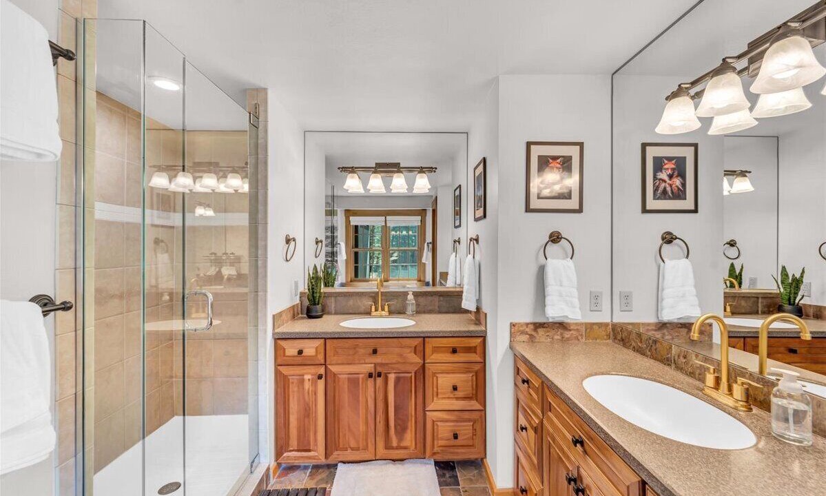 Photo of Bathroom in Hangen Ranch And M and B