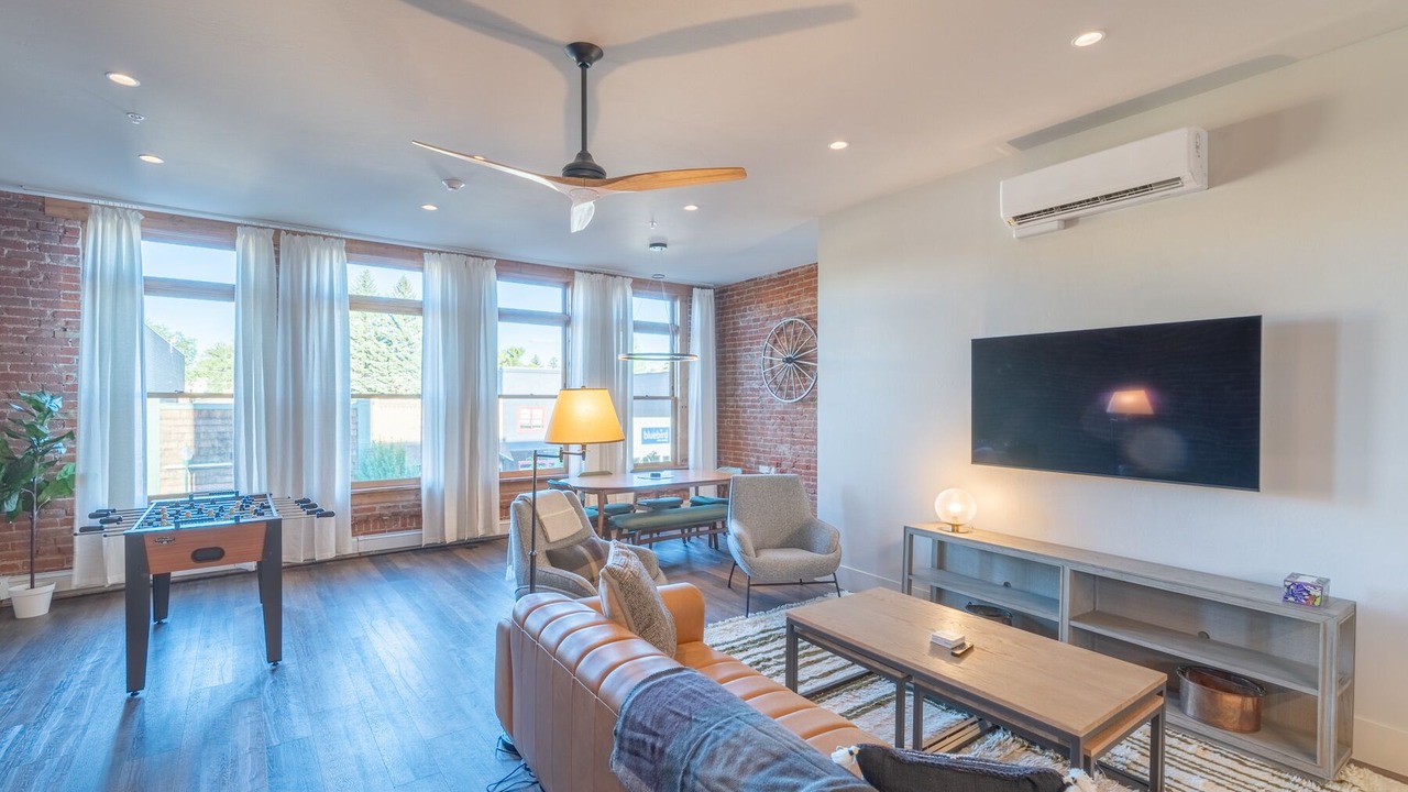 Photo of Livingroom in Gunnison