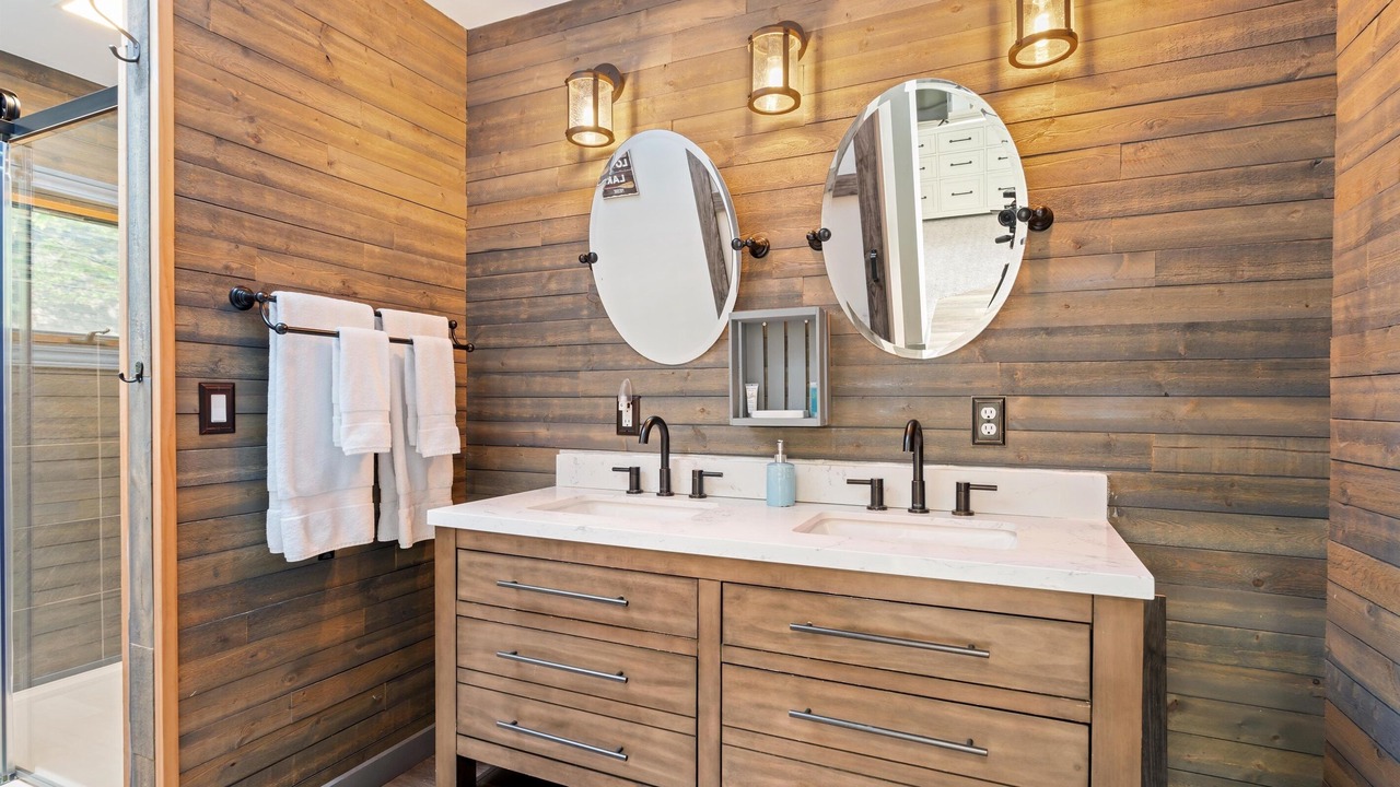 Photo of Bathroom in St Ignace