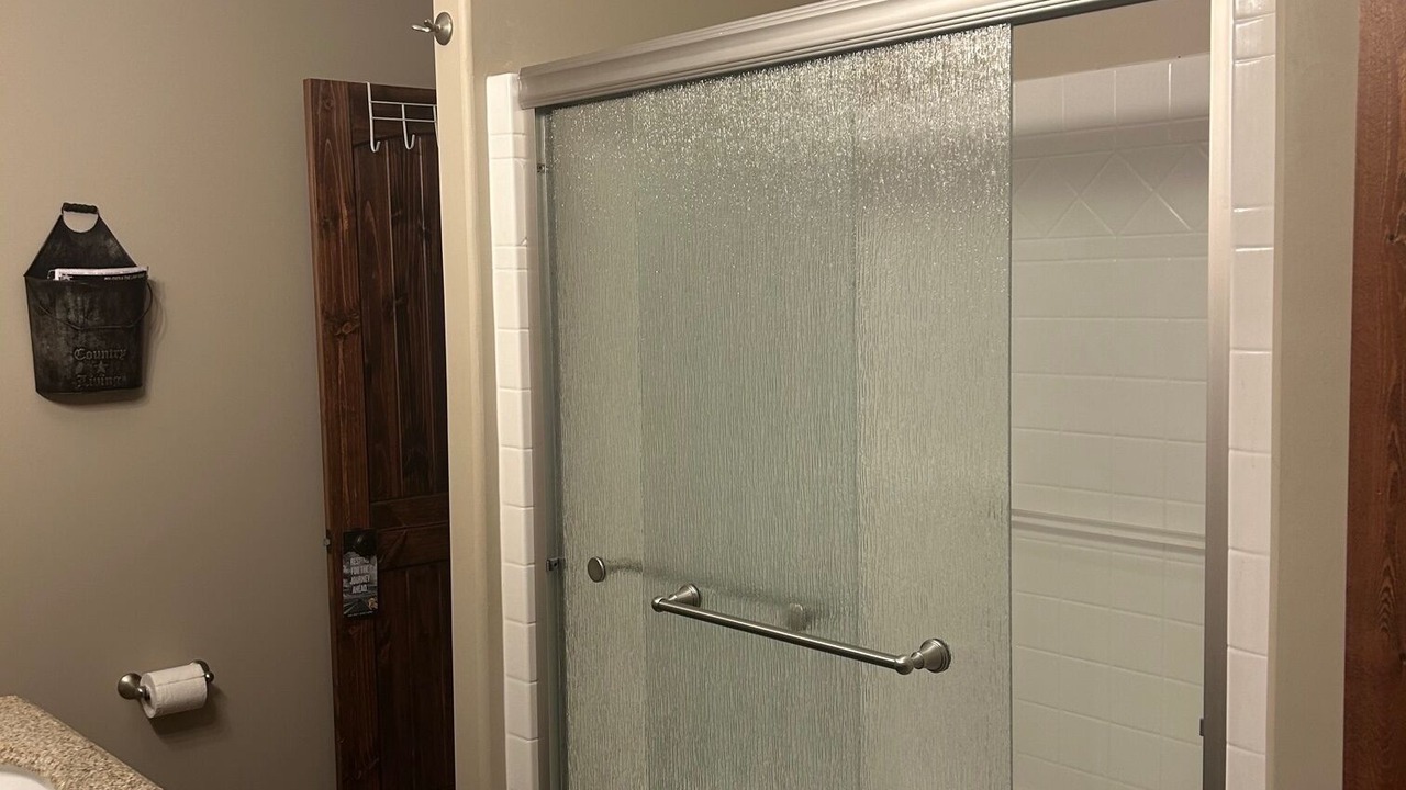 Photo of Bathroom in Elgin
