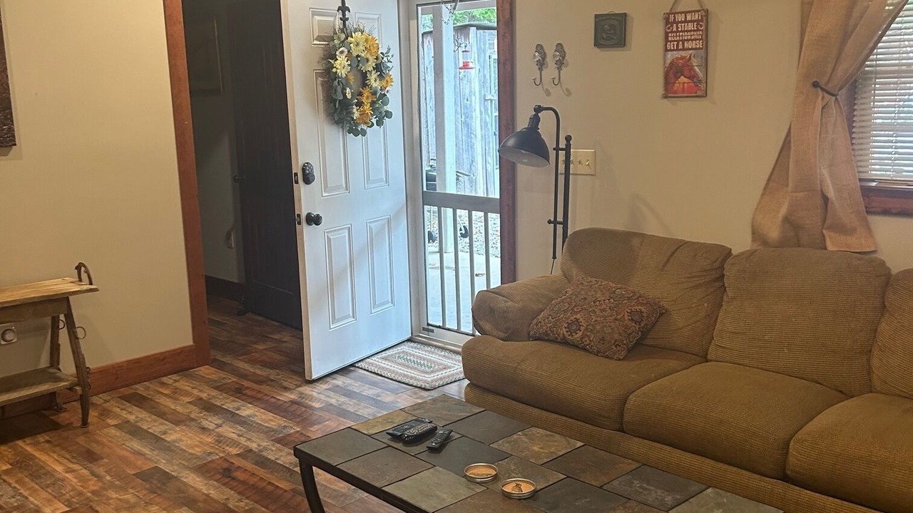 Photo of Livingroom in Elgin
