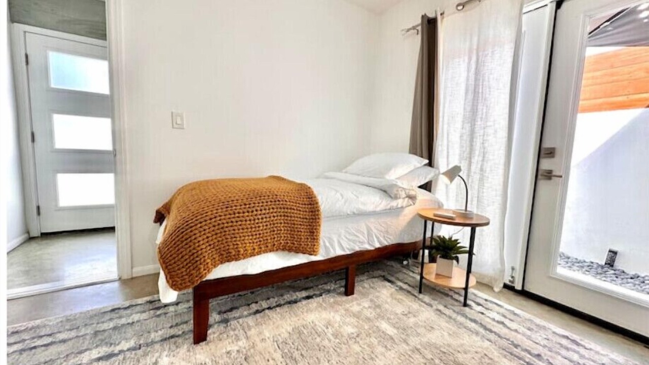 Photo of Bedroom in Burbank