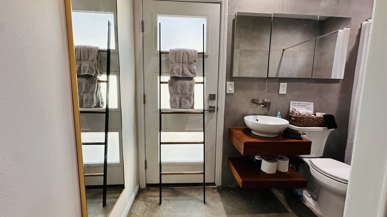Photo of Bathroom in Burbank