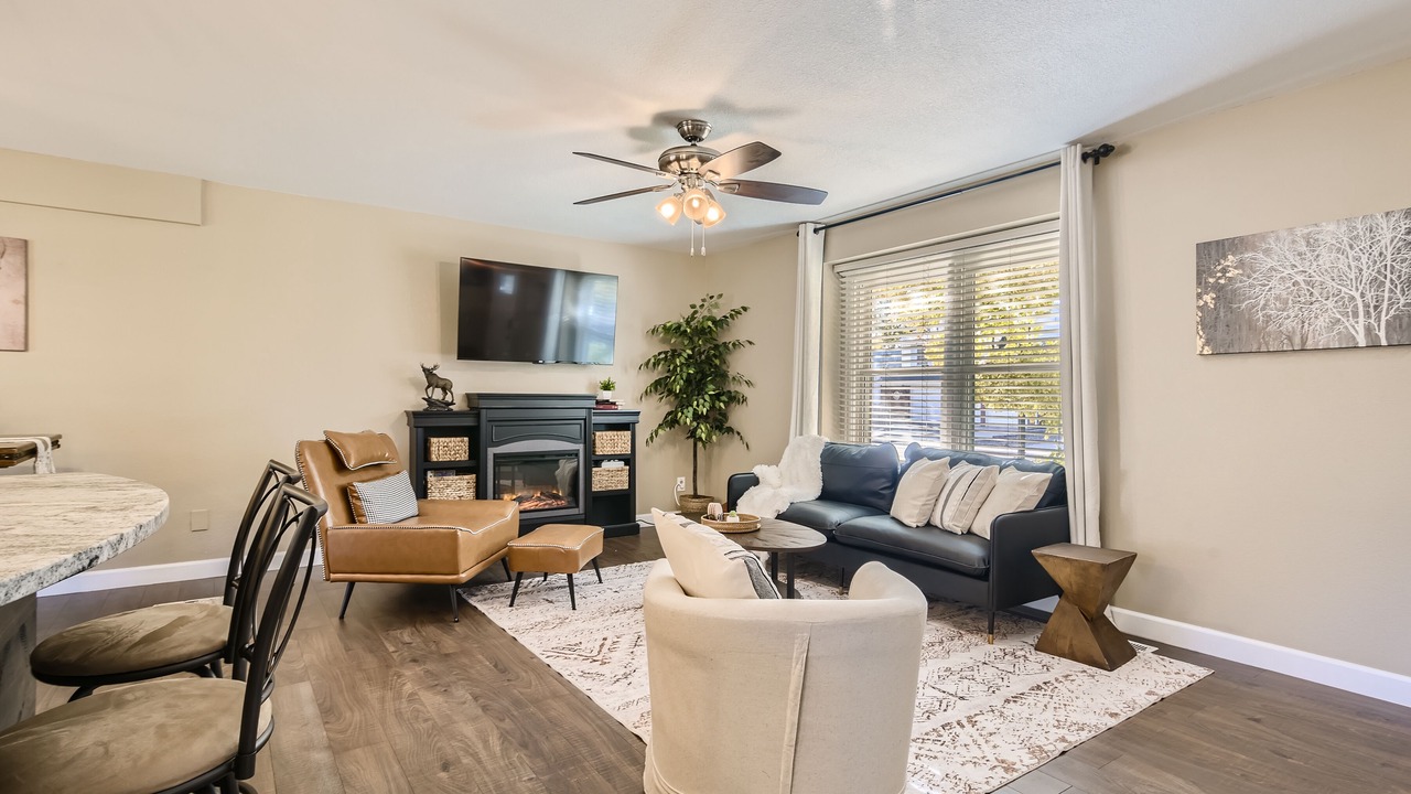 Photo of Livingroom in Thornton