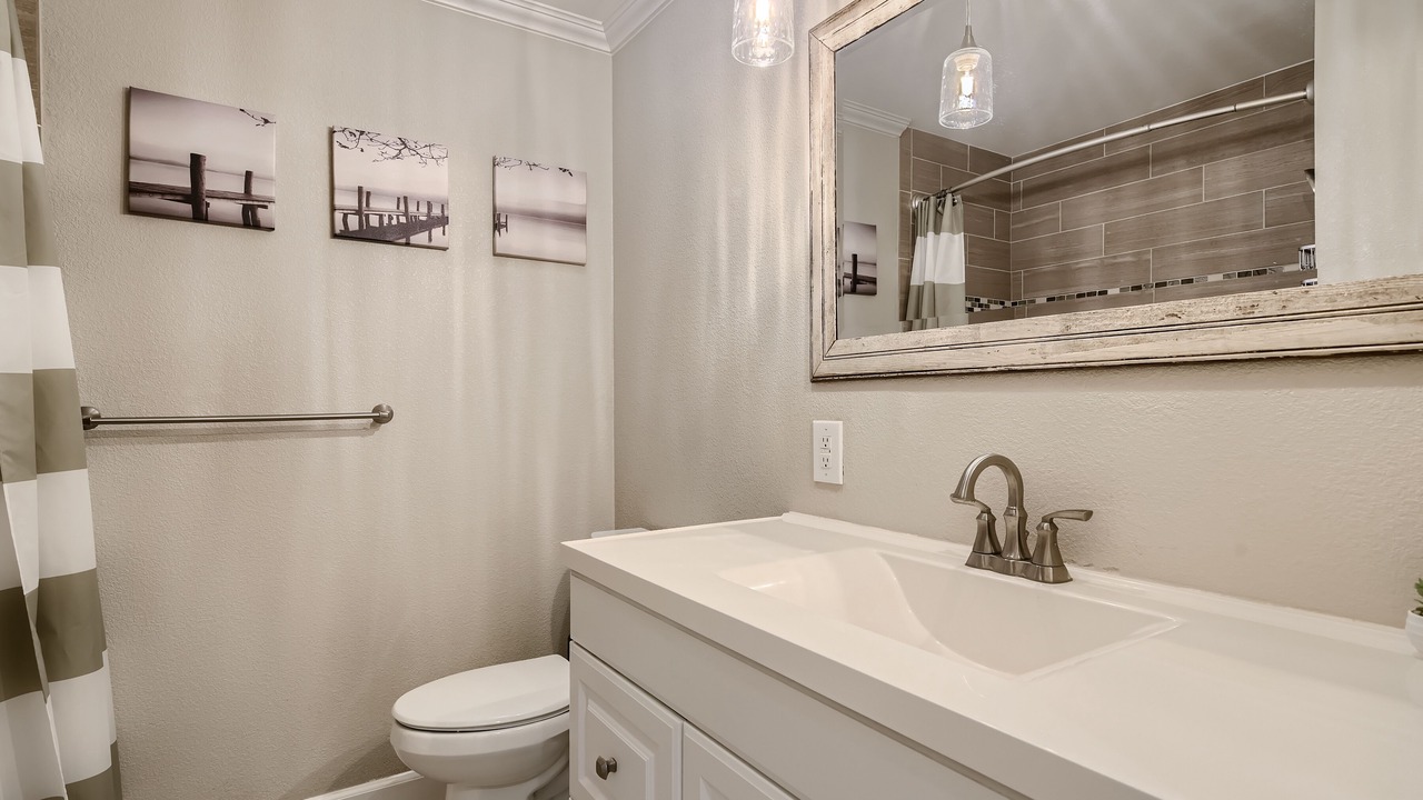 Photo of Bathroom in Thornton