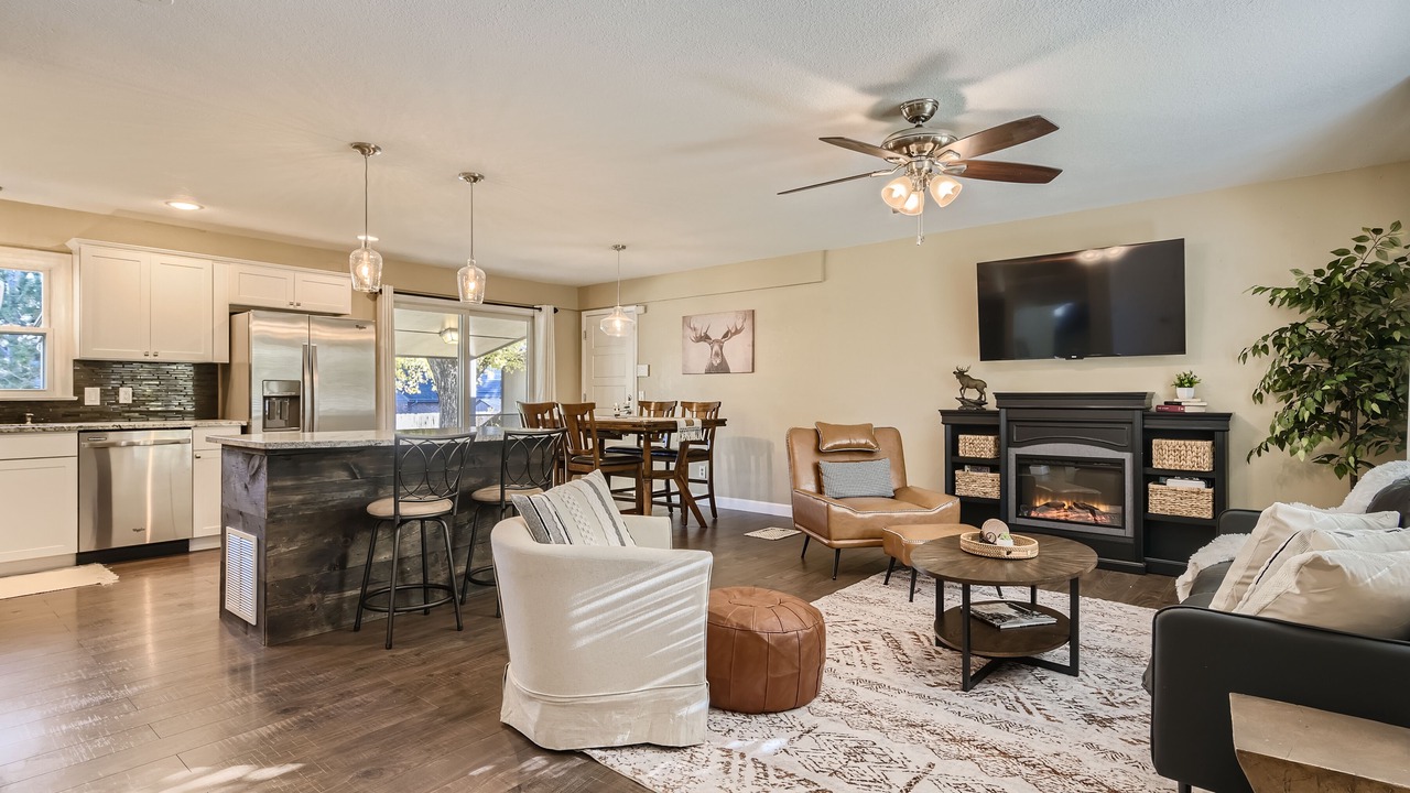 Photo of Livingroom in Thornton