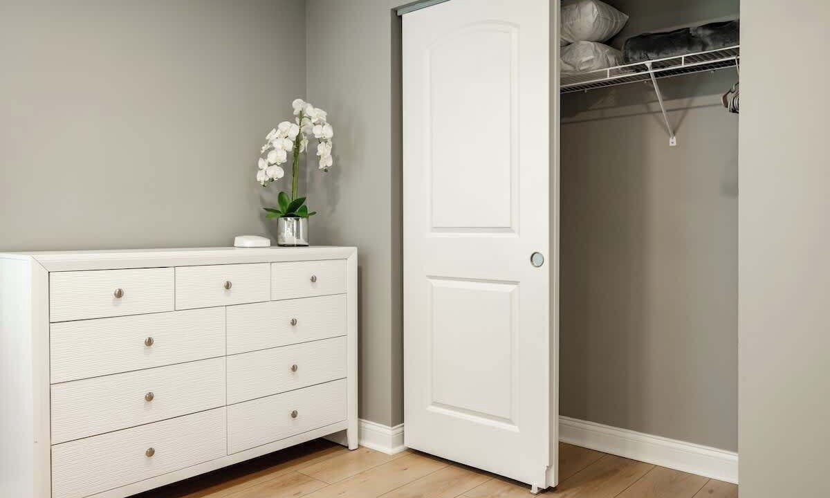 Photo of Bedroom in Roselawn Finance