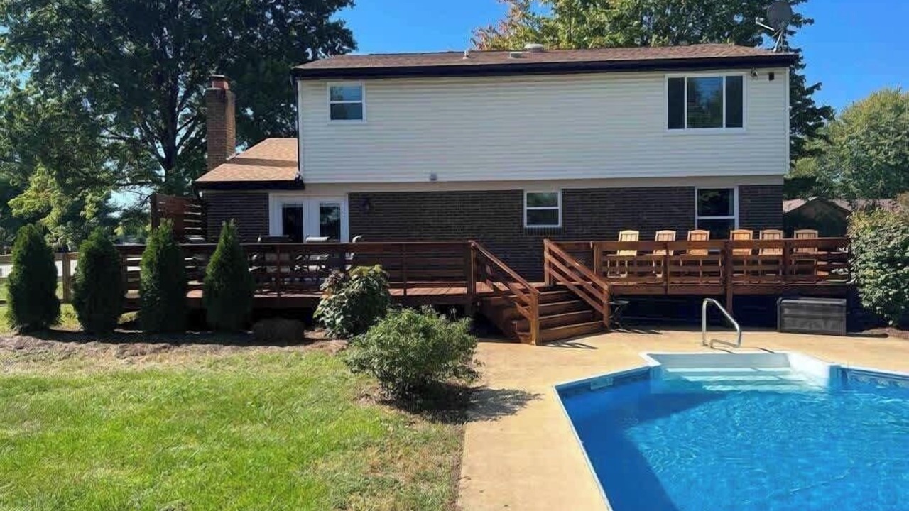 Photo of Outdoor in Roselawn Finance