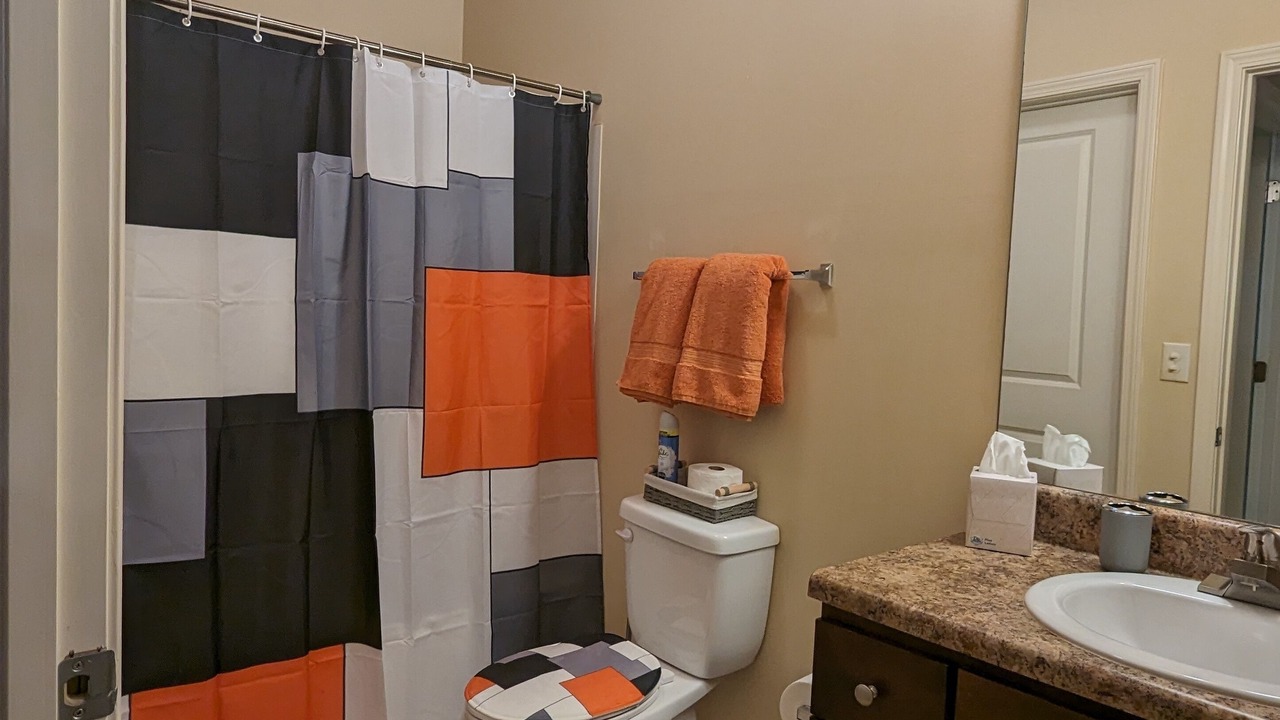 Photo of Bathroom in Executive Park