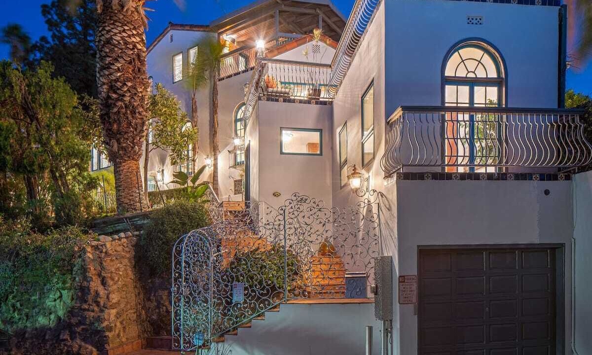 Photo of Outdoor in Hollywood