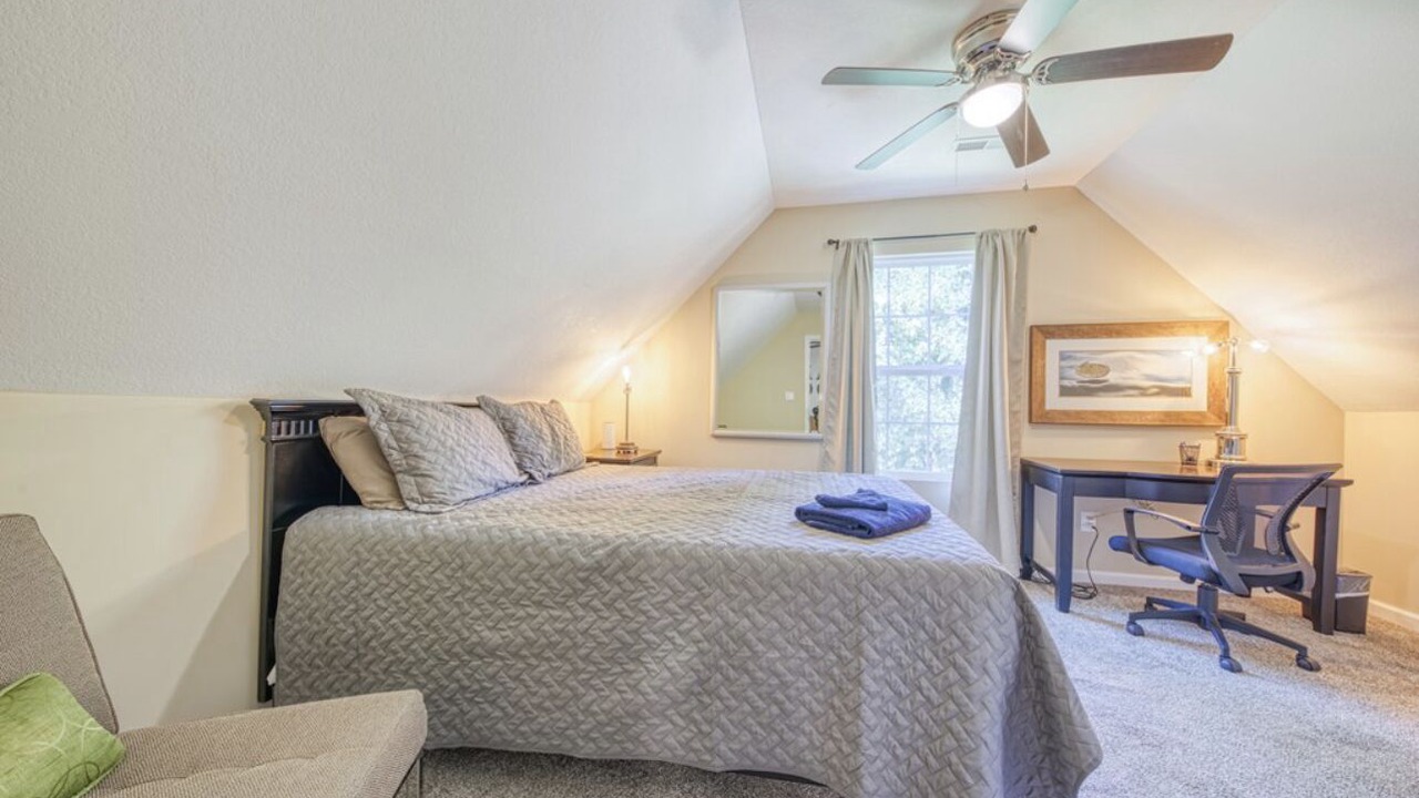 Photo of Bedroom in Knoxville