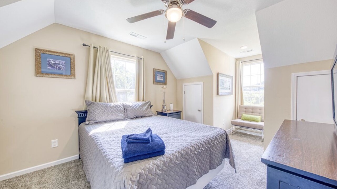 Photo of Bedroom in Knoxville