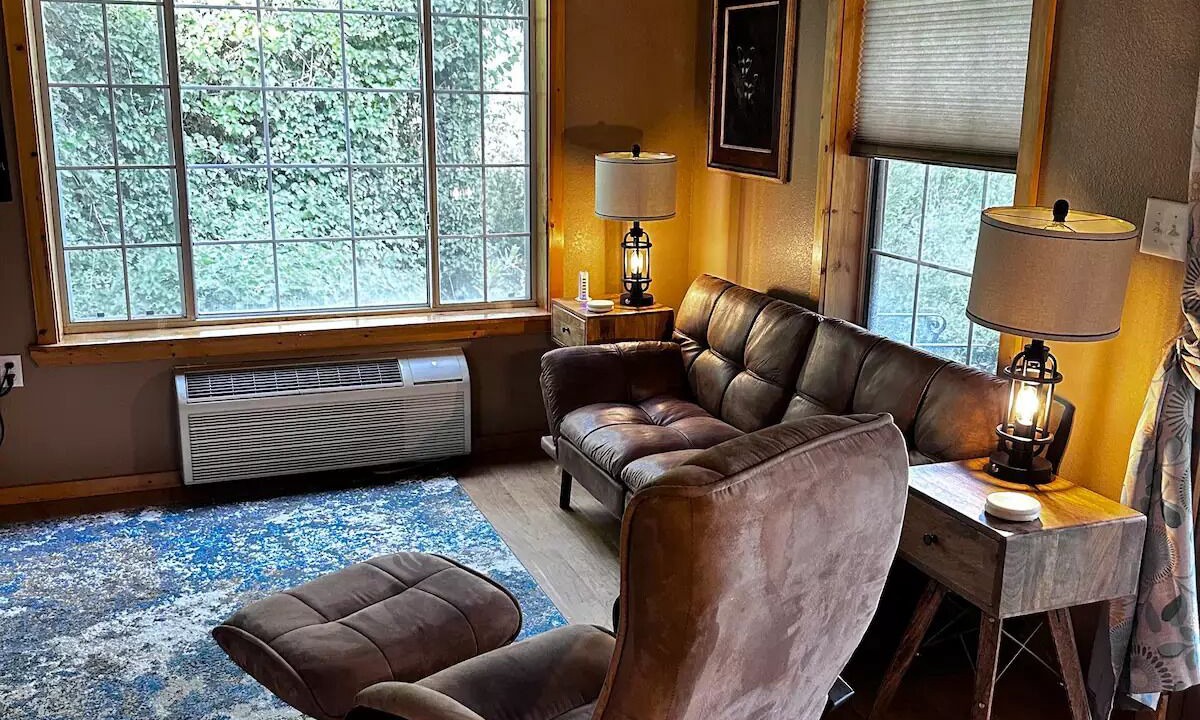 Photo of Livingroom in Aztec