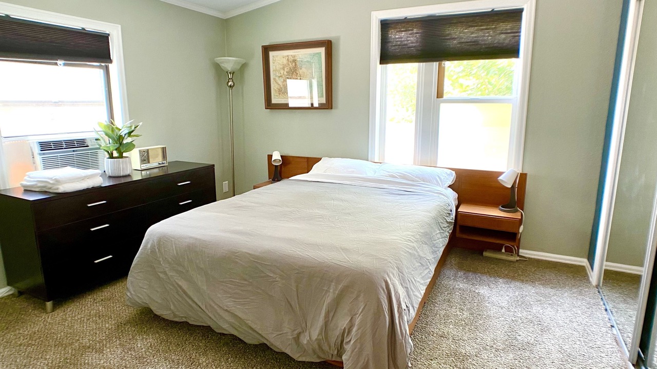 Photo of Bedroom in Cole