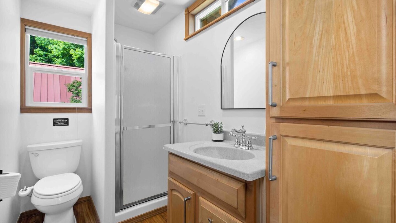 Photo of Bathroom in Gold Bar