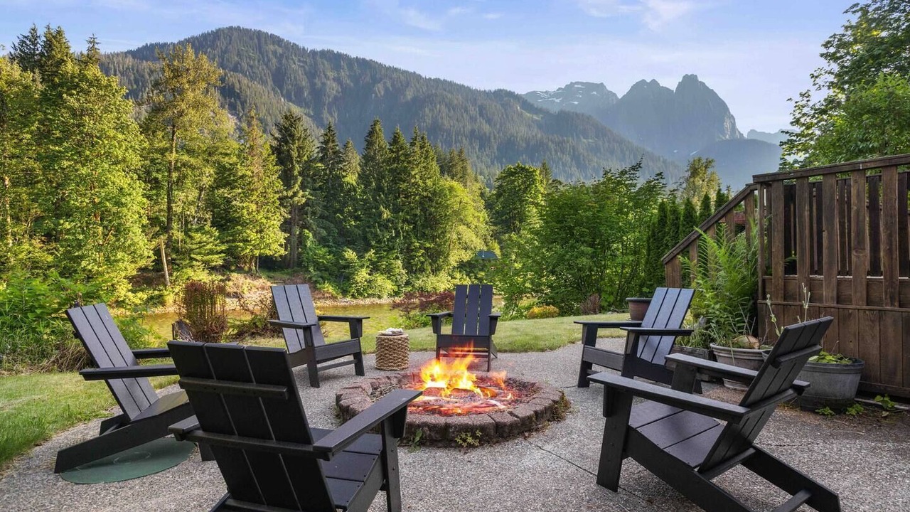 Photo of Outdoor in Gold Bar
