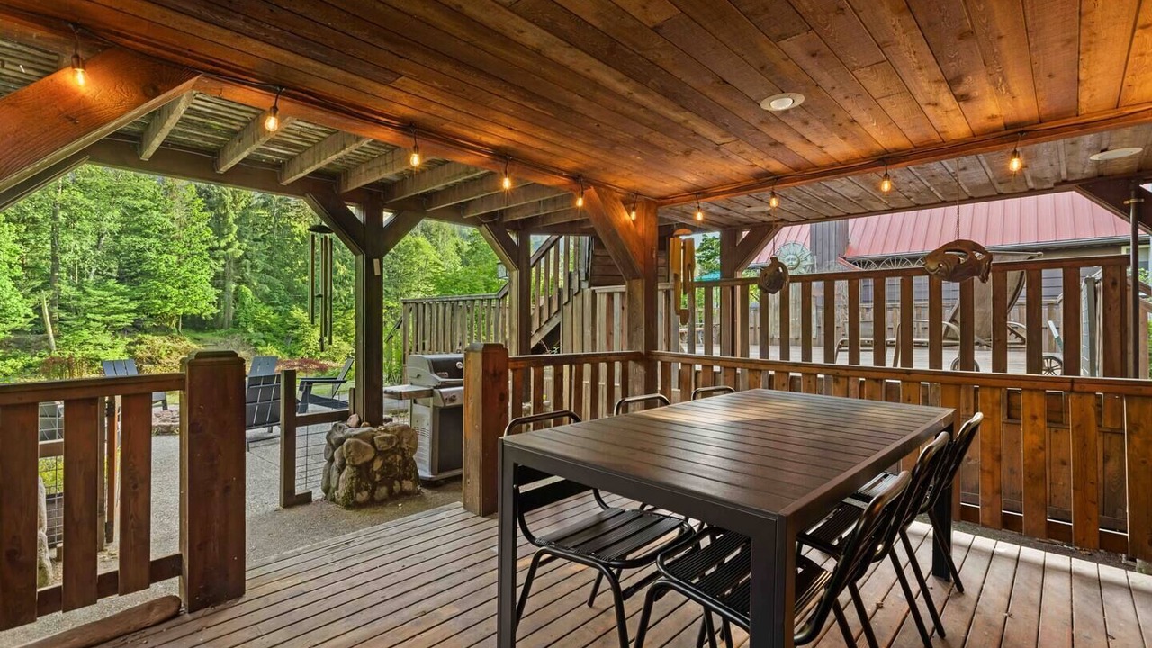 Photo of Outdoor in Gold Bar