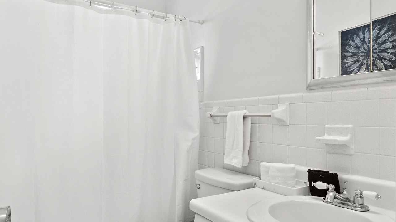 Photo of Bathroom in Croissant Park