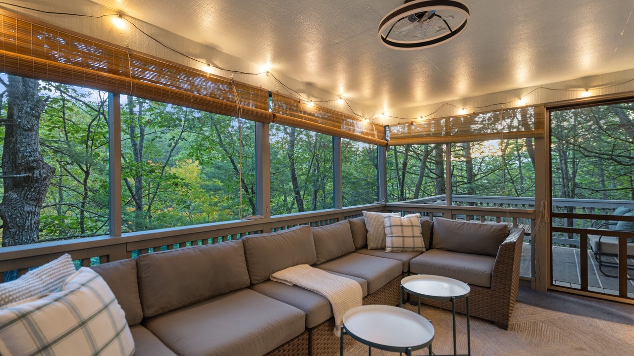 Photo of Livingroom in Basye