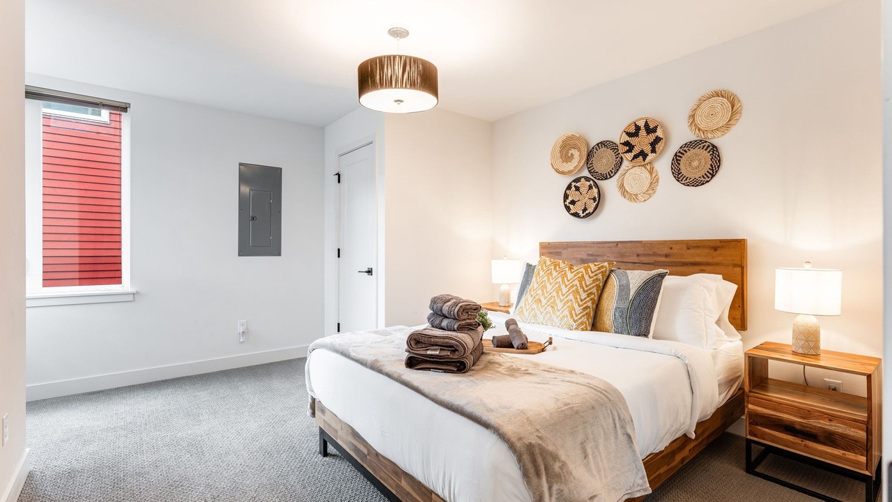 Photo of Bedroom in Eastlake
