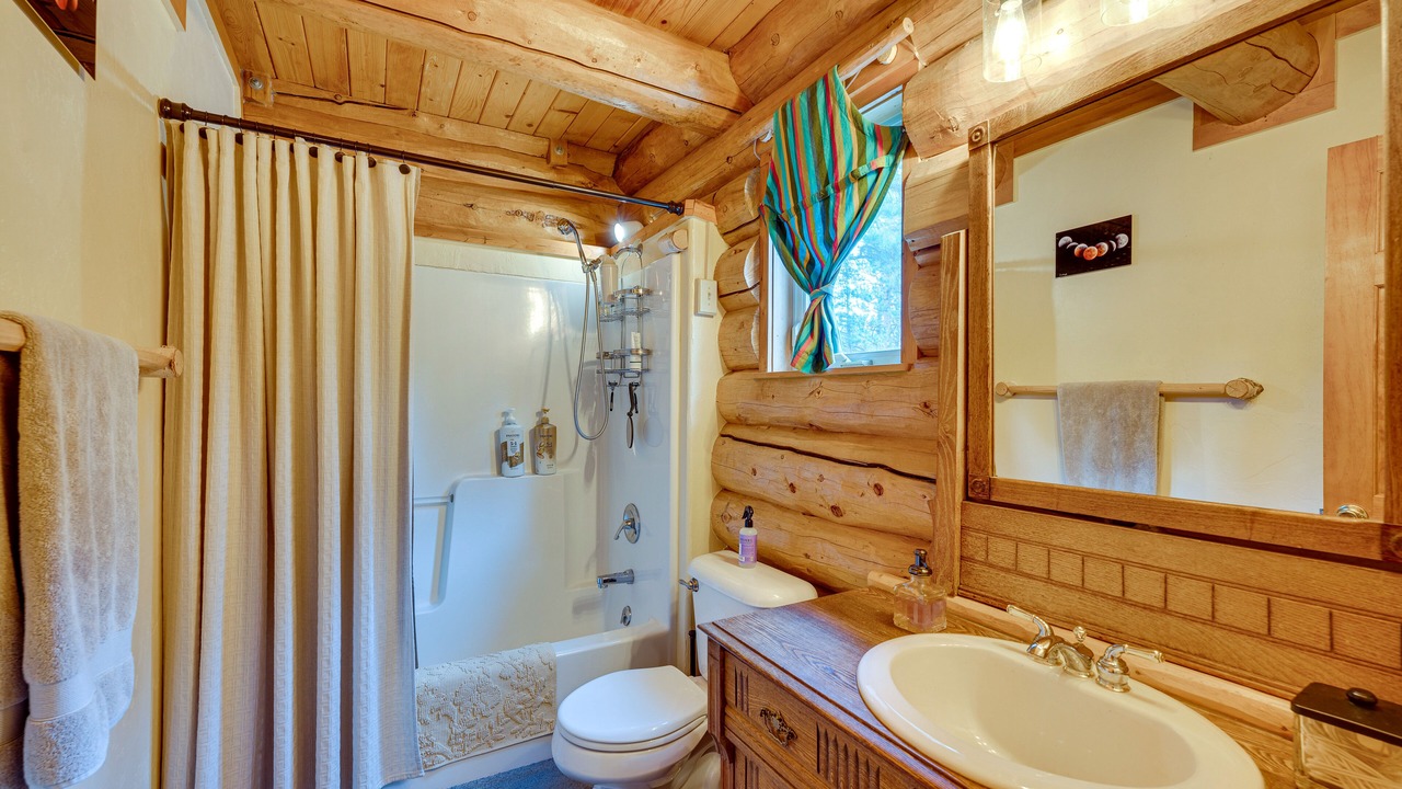 Photo of Bathroom in Ward