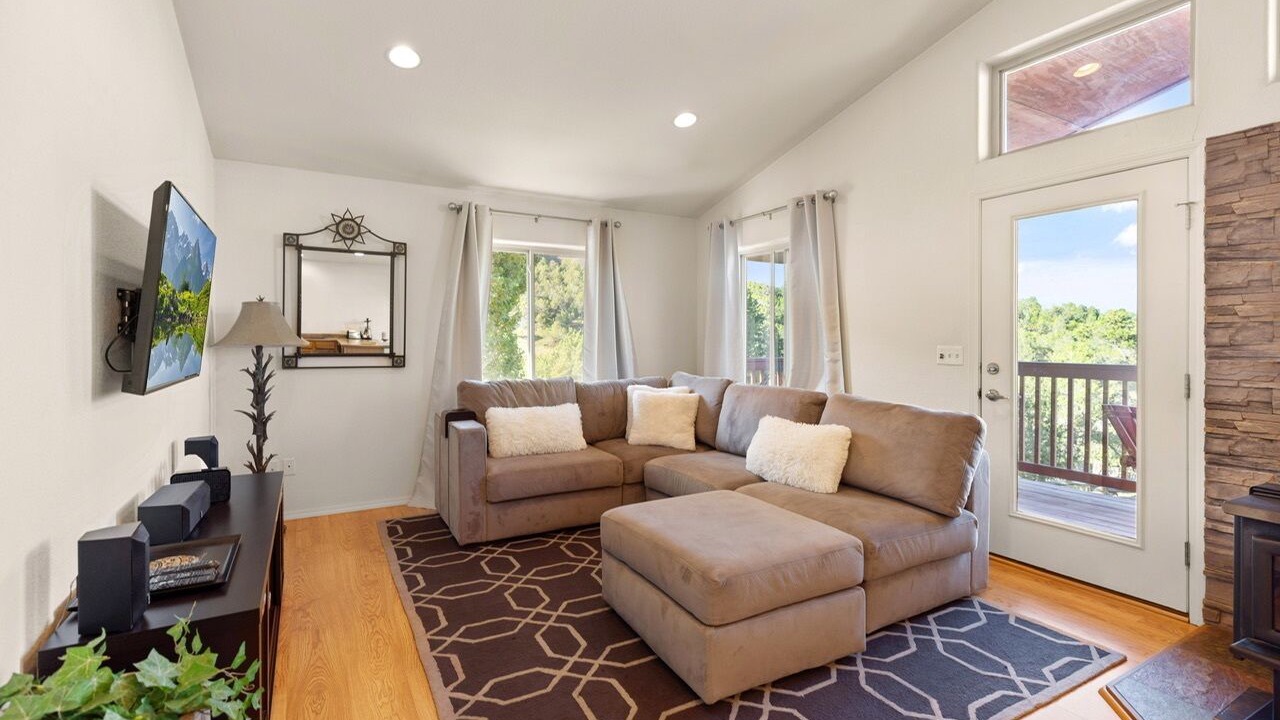 Photo of Livingroom in Mancos