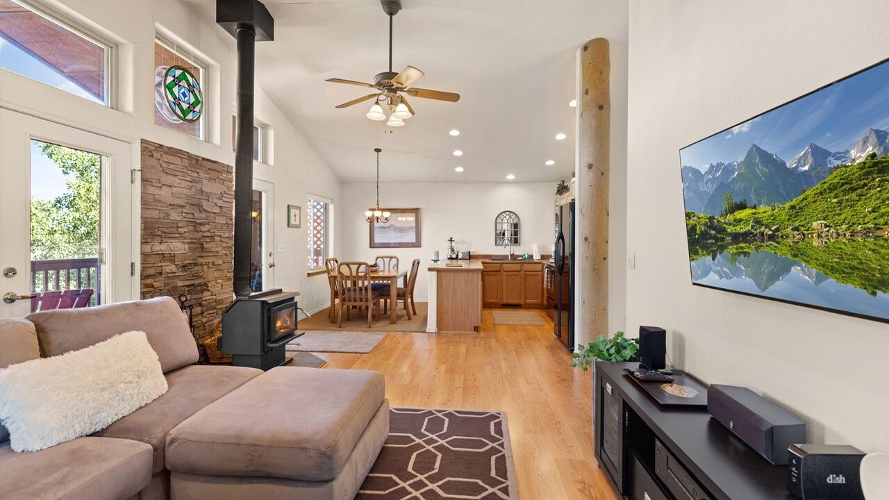 Photo of Livingroom in Mancos