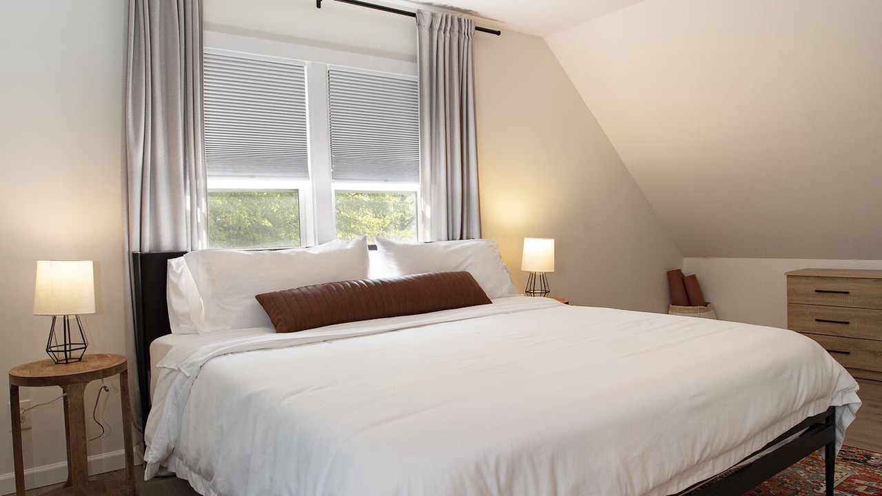 Photo of Bedroom in Cleveland