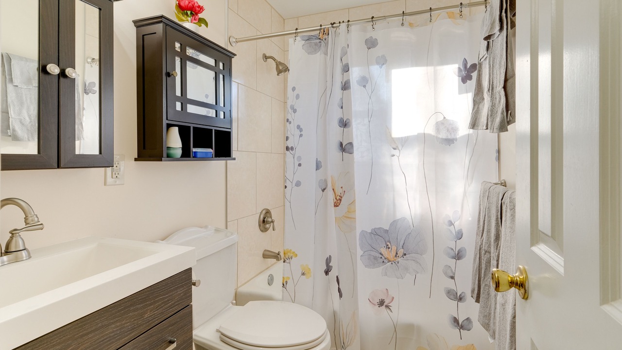 Photo of Bathroom in Newington