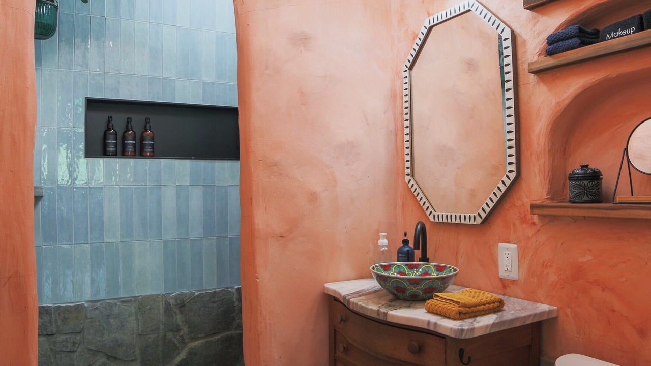 Photo of Bathroom in Lupton City