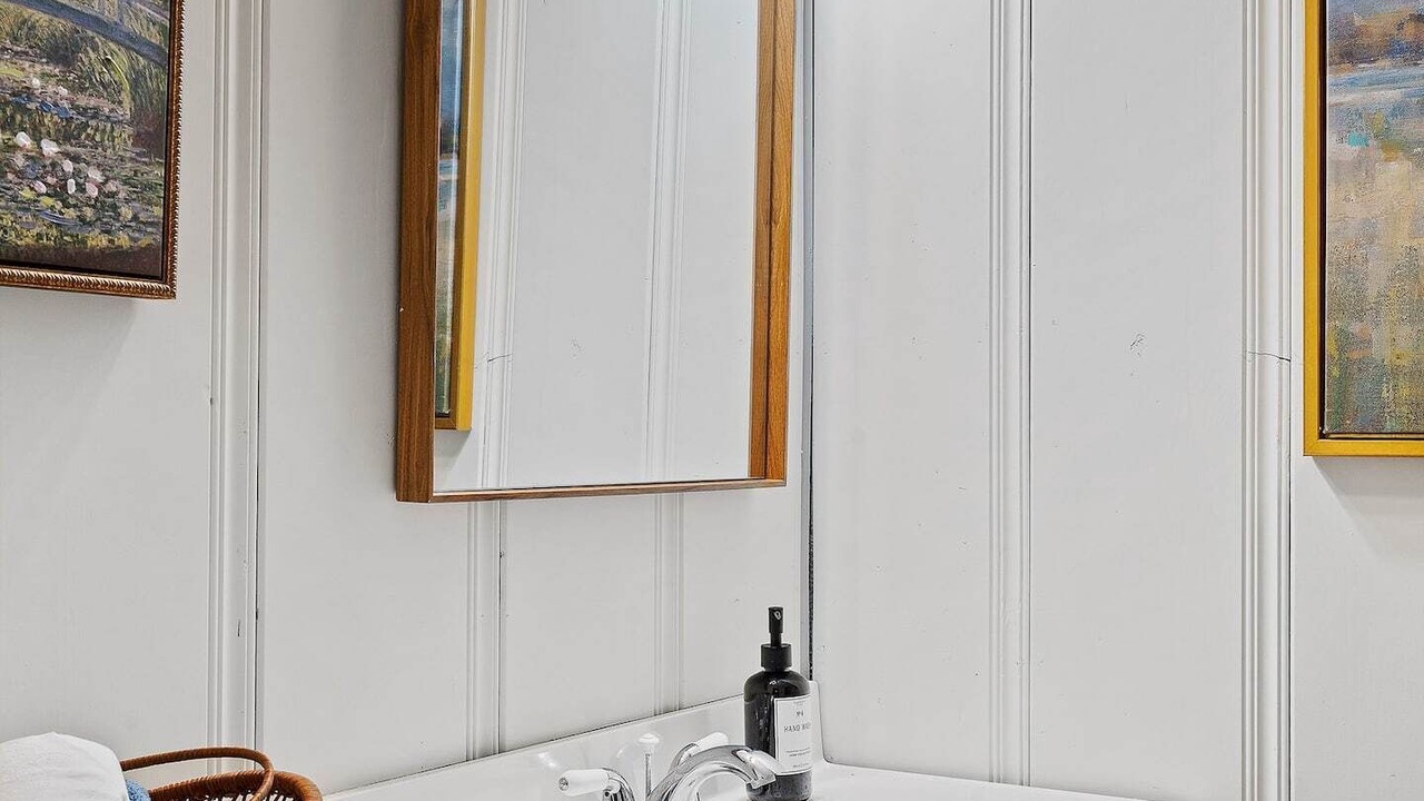 Photo of Bathroom in Uncertain