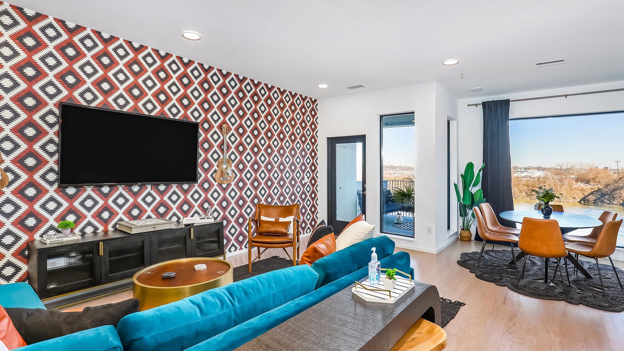 Photo of Livingroom in North Capitol