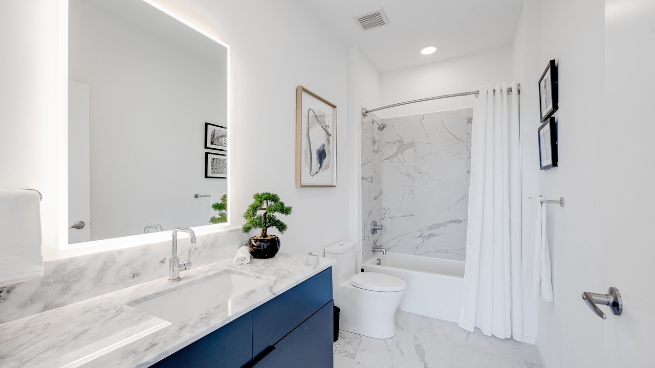 Photo of Bathroom in North Capitol