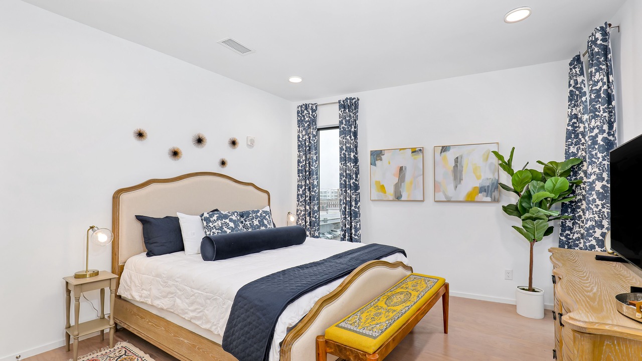 Photo of Bedroom in North Capitol