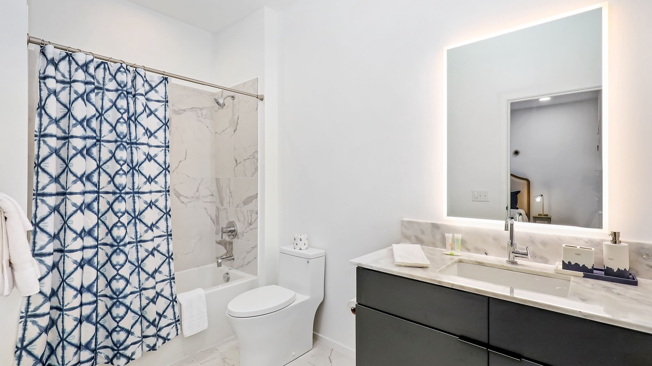 Photo of Bathroom in North Capitol