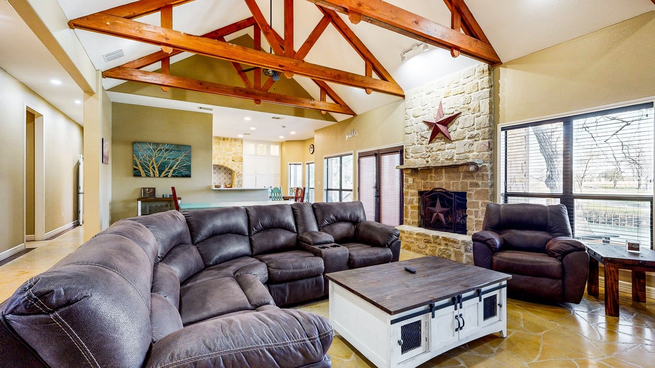 Photo of Livingroom in Seguin