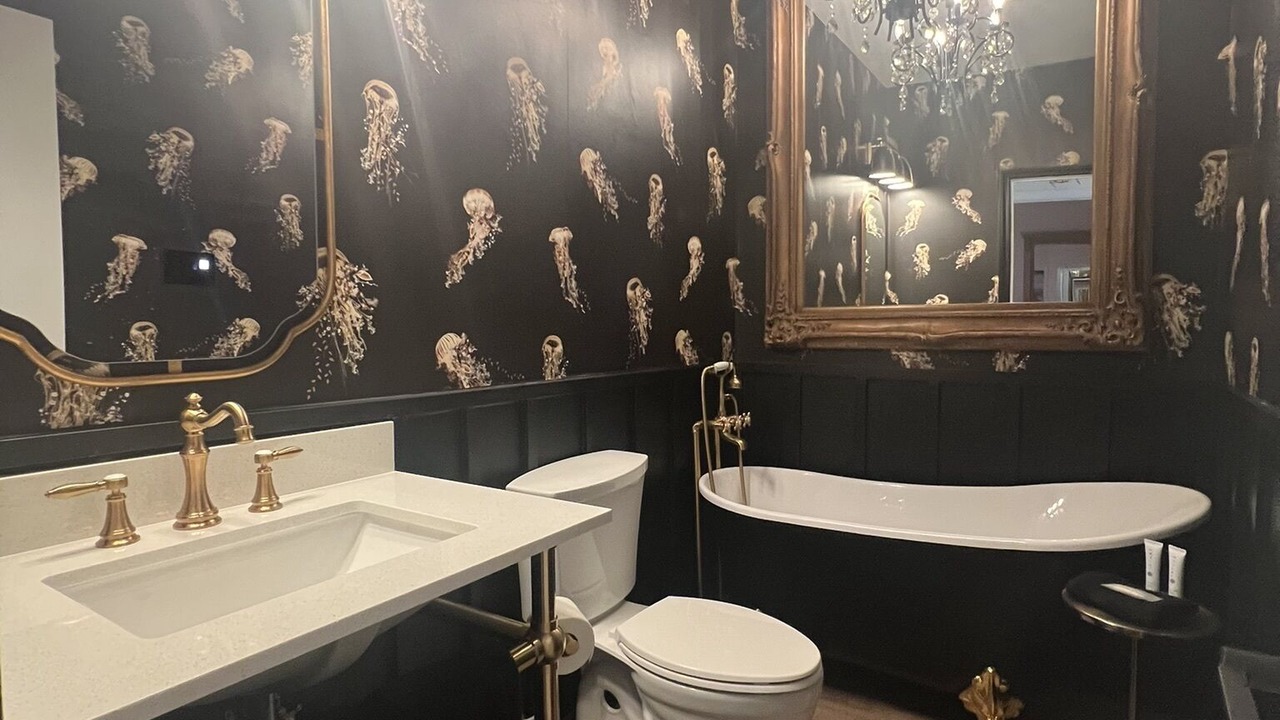 Photo of Bathroom in Pottsboro