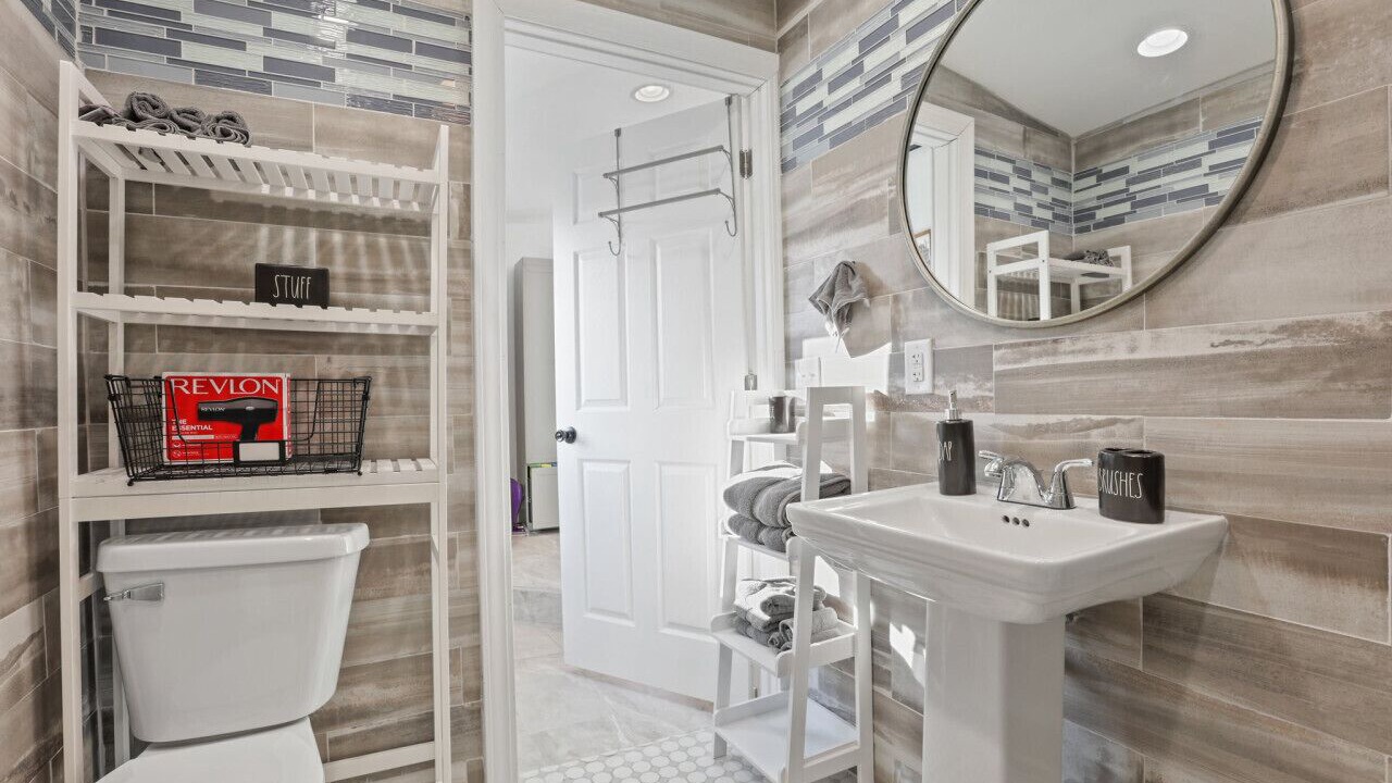 Photo of Bathroom in Buckeye Lake