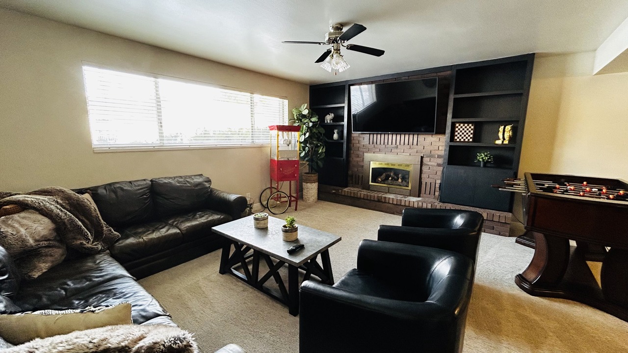 Photo of Livingroom in Lakeview