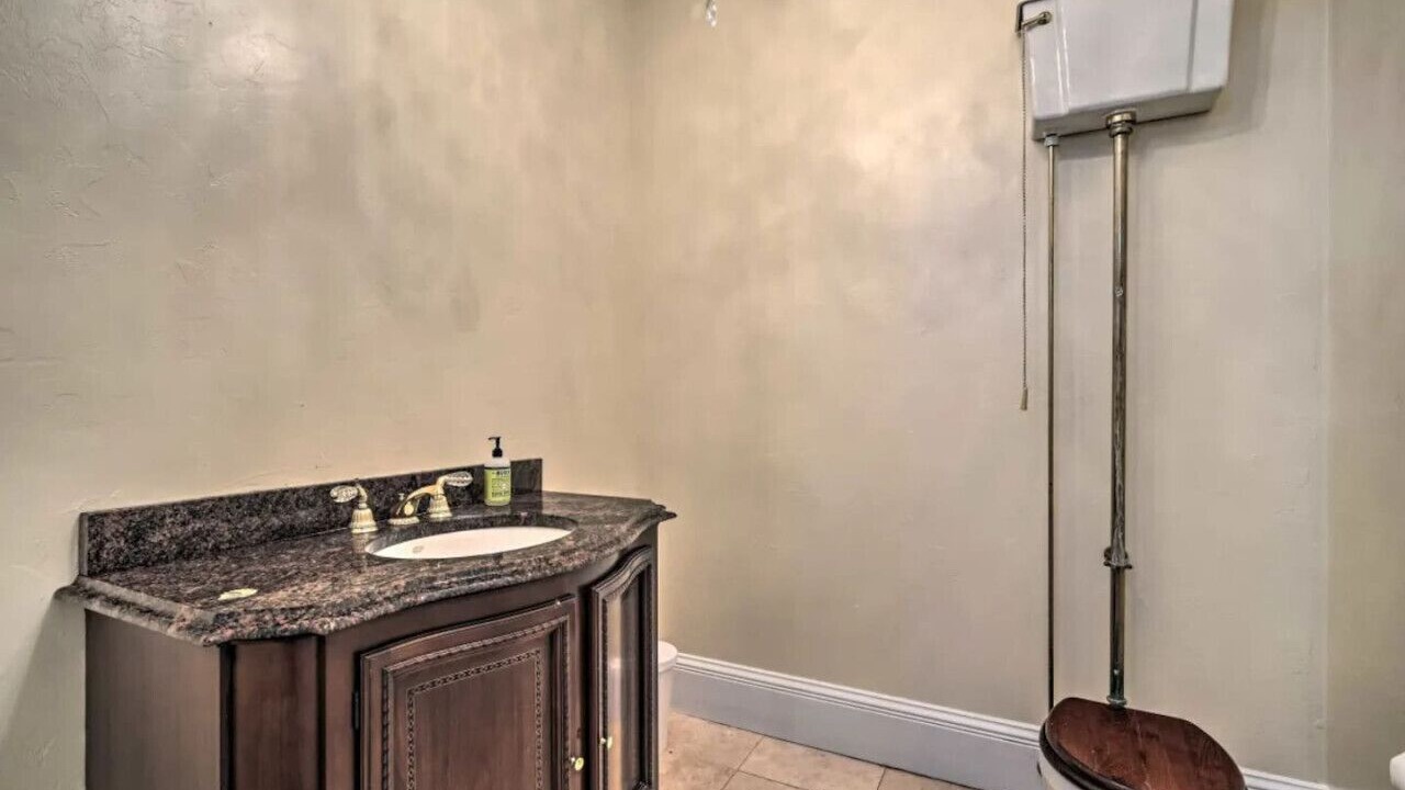Photo of Bathroom in Gettysburg